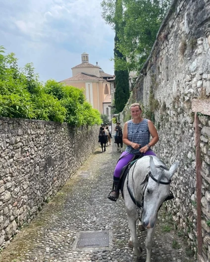 Passeggiata a cavallo con pranzo in rifugio 12 Passeggiata a cavallo con pranzo in rifugio 12